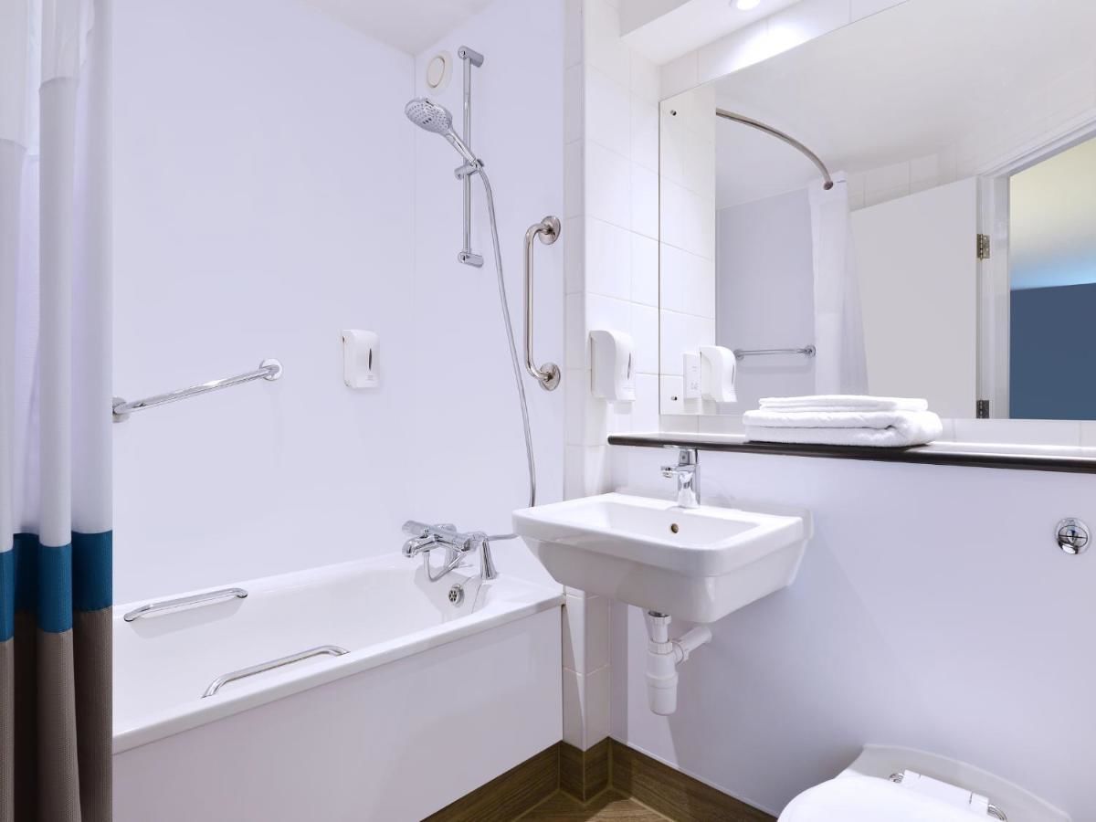 Отель Travelodge Galway Голуэй